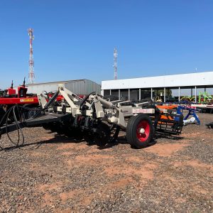 Arado Subsolador Desarme Automático - ASDADR 07 Hastes