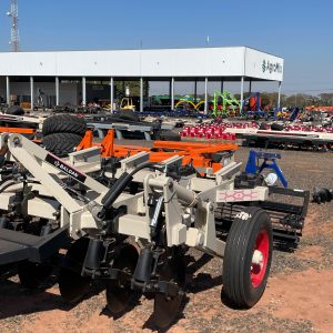 Arado Subsolador Baldan ASDADR 13 Hastes
